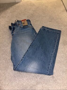 Levi’s 501 Curve high rise straight leg jeans